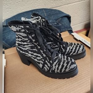 NEW GB Gianni Bini Bright-Side Zebra Rhinestone Lug Sole Platform Combat Boots